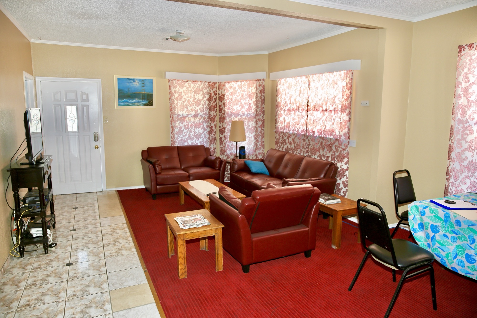 Inner Image 1704/ M/ Shared Double/ Near E Anaheim St & Temple Ave - 1