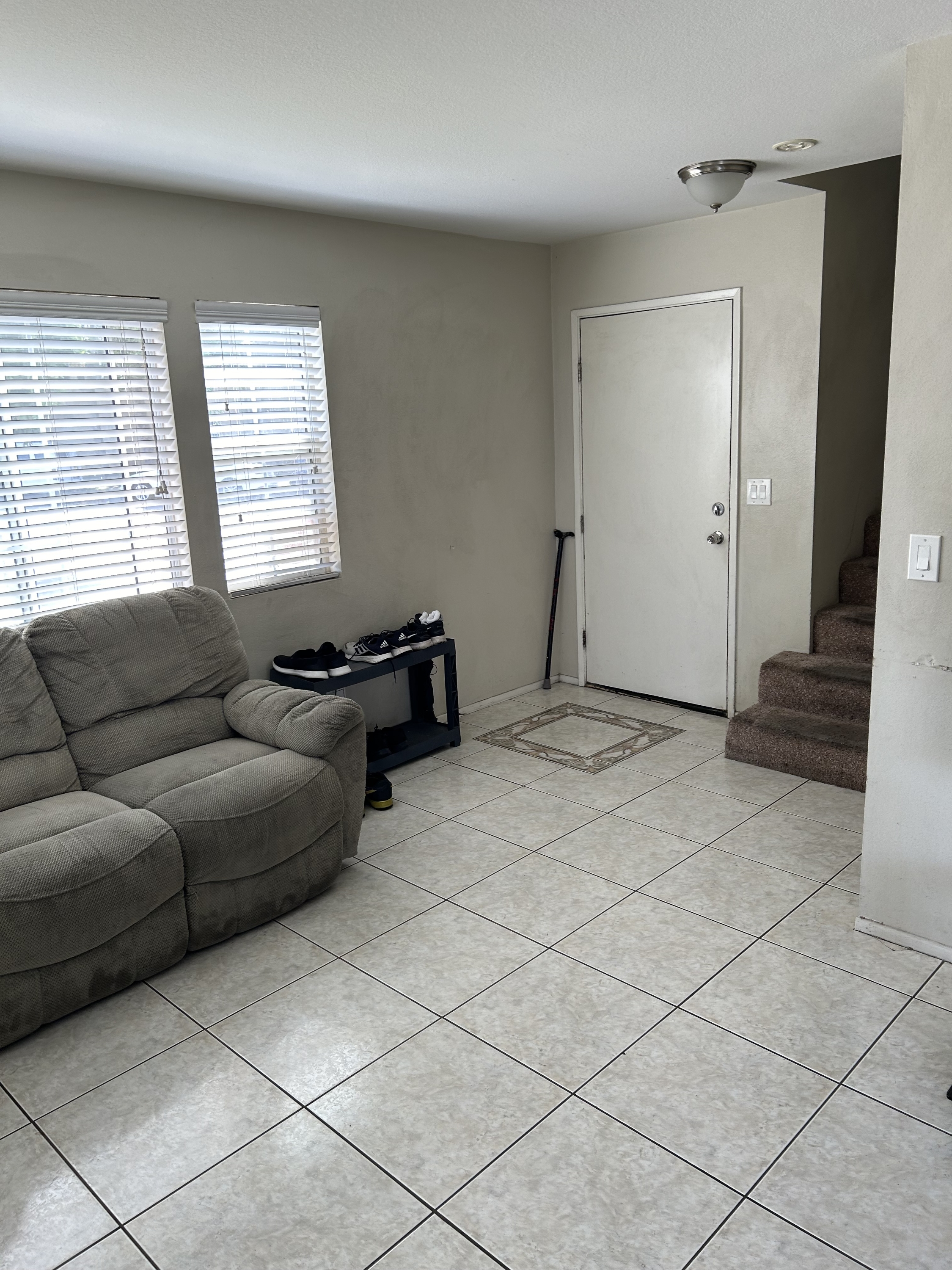 Inner Image 1728 / M / SPA 8/ SL /Near PCH & Cherry Ave